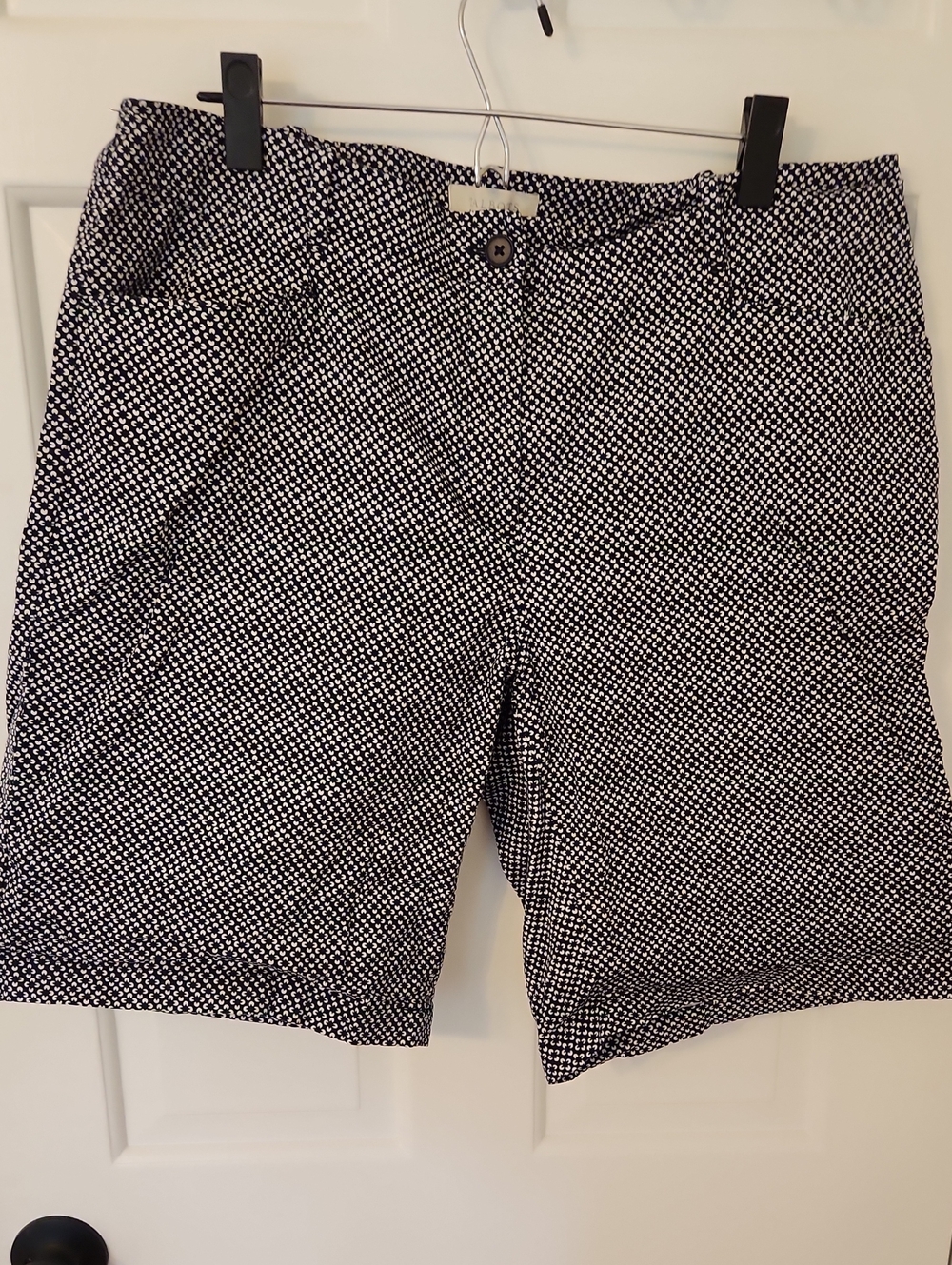 Talbots Woman Navy & White Patterned Bermuda Shorts